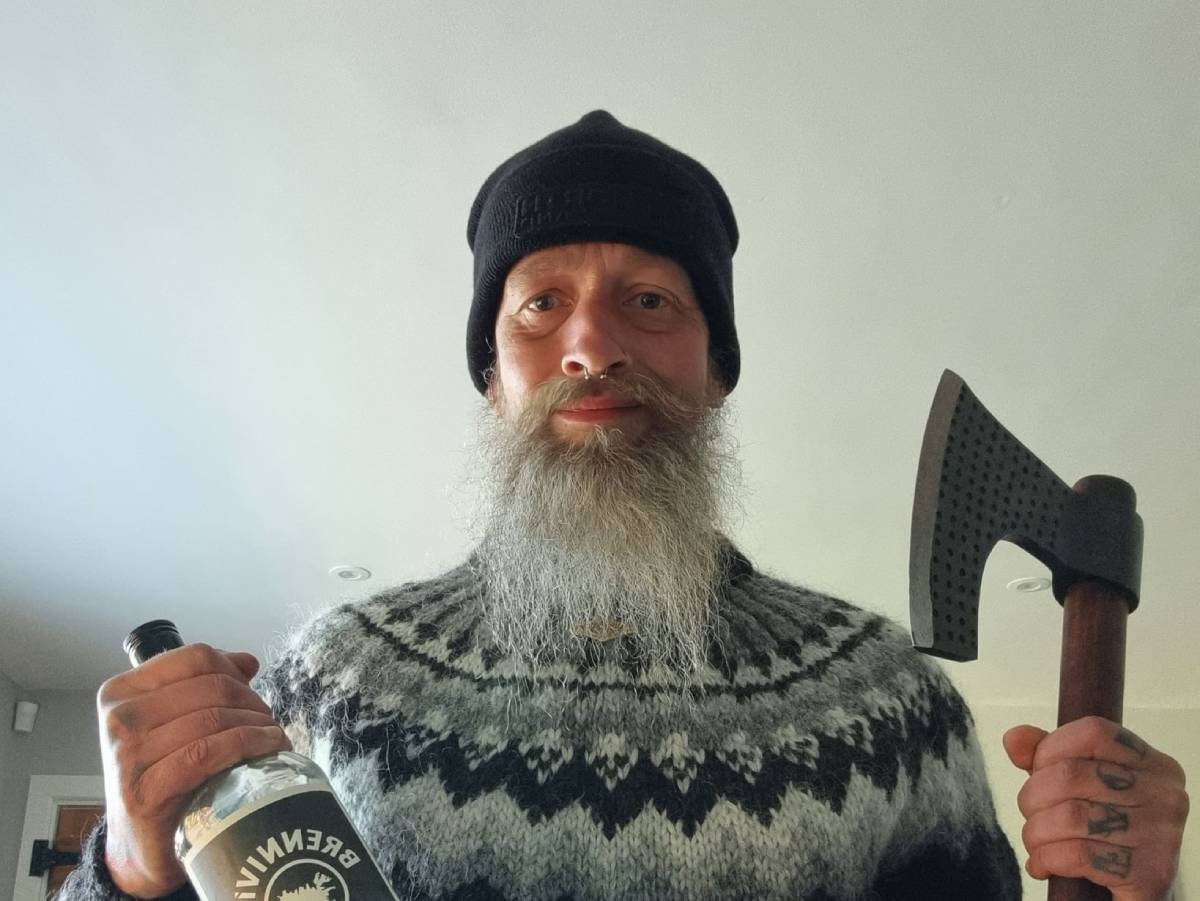52-year-old gardener Adrian Walder from the UK wants to reforest the north of Iceland.