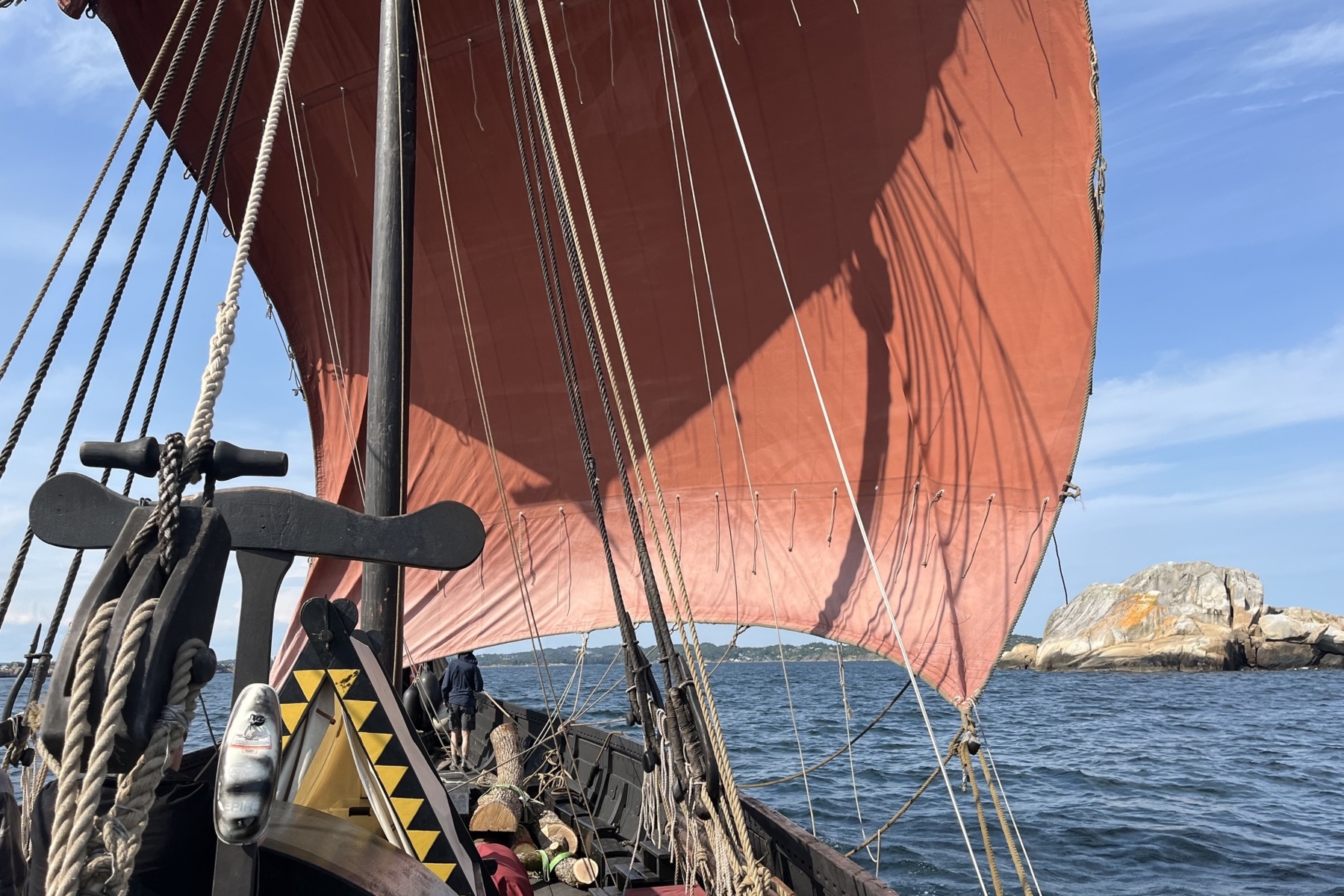The Gaia with the wind at its sail. Source: Roger Pande Løvall / Oseberg Viking Heritage Foundation
