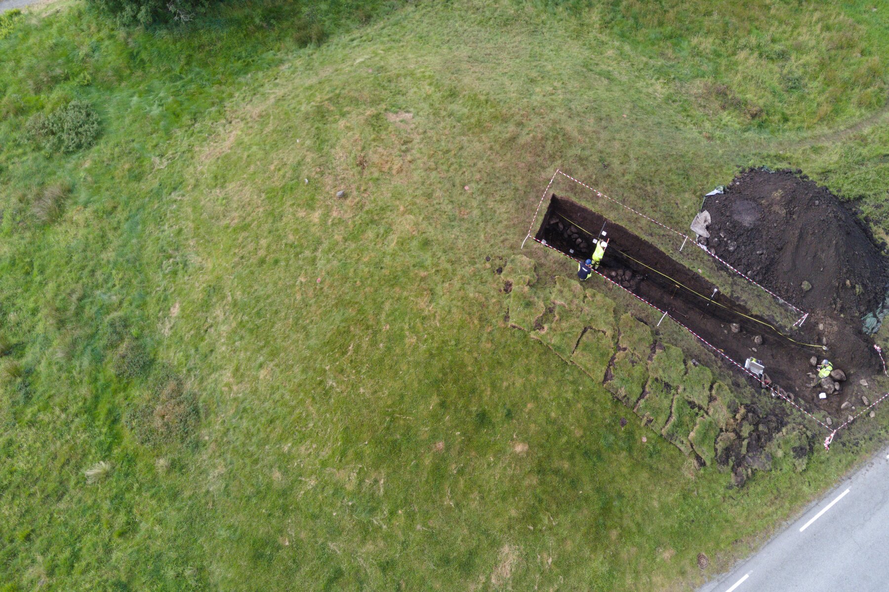 Gronhaug burial mound investigation. Source: Marie Kjærnet Ødegaard / University of Stavanger
