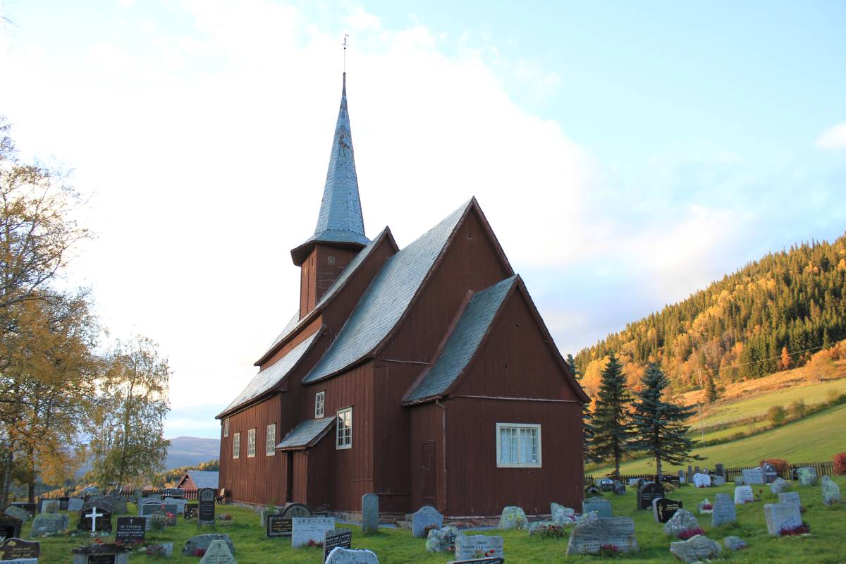 Built in the early 13th century, Hegge Stave Church serves as a parish church in the Diocese of Hamar and preserves a rare medieval wooden long-church form in active use.