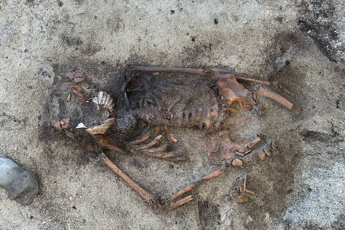 The grave of a Viking Age woman at Bjugn in Norway, with scallop shells placed around her mouth, offers rare evidence for little-known funeral rituals in pagan Scandinavia.