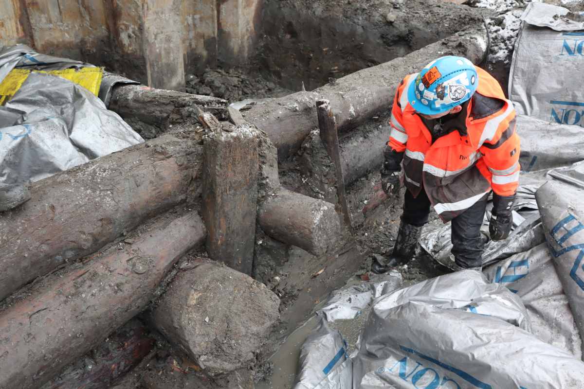 The discovery of the King's Wharf, a medieval jetty in Oslo, dated precisely to 1288, offers new insights into the city's past, highlighting its once bustling and extensive waterfront.
