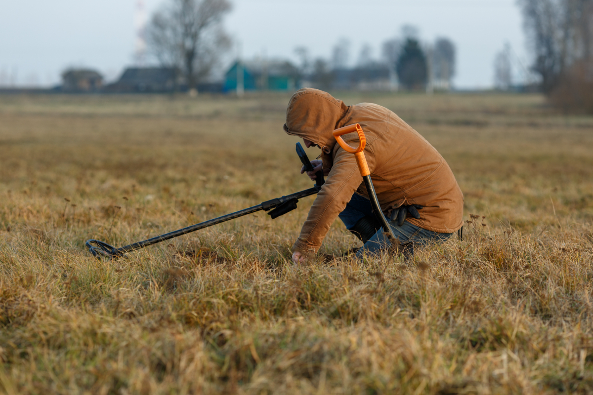 Metal detectorists gather in Hamar, Innlandet County, for an event showcasing 2023's top finds and offering insights into the laws governing treasure hunting.