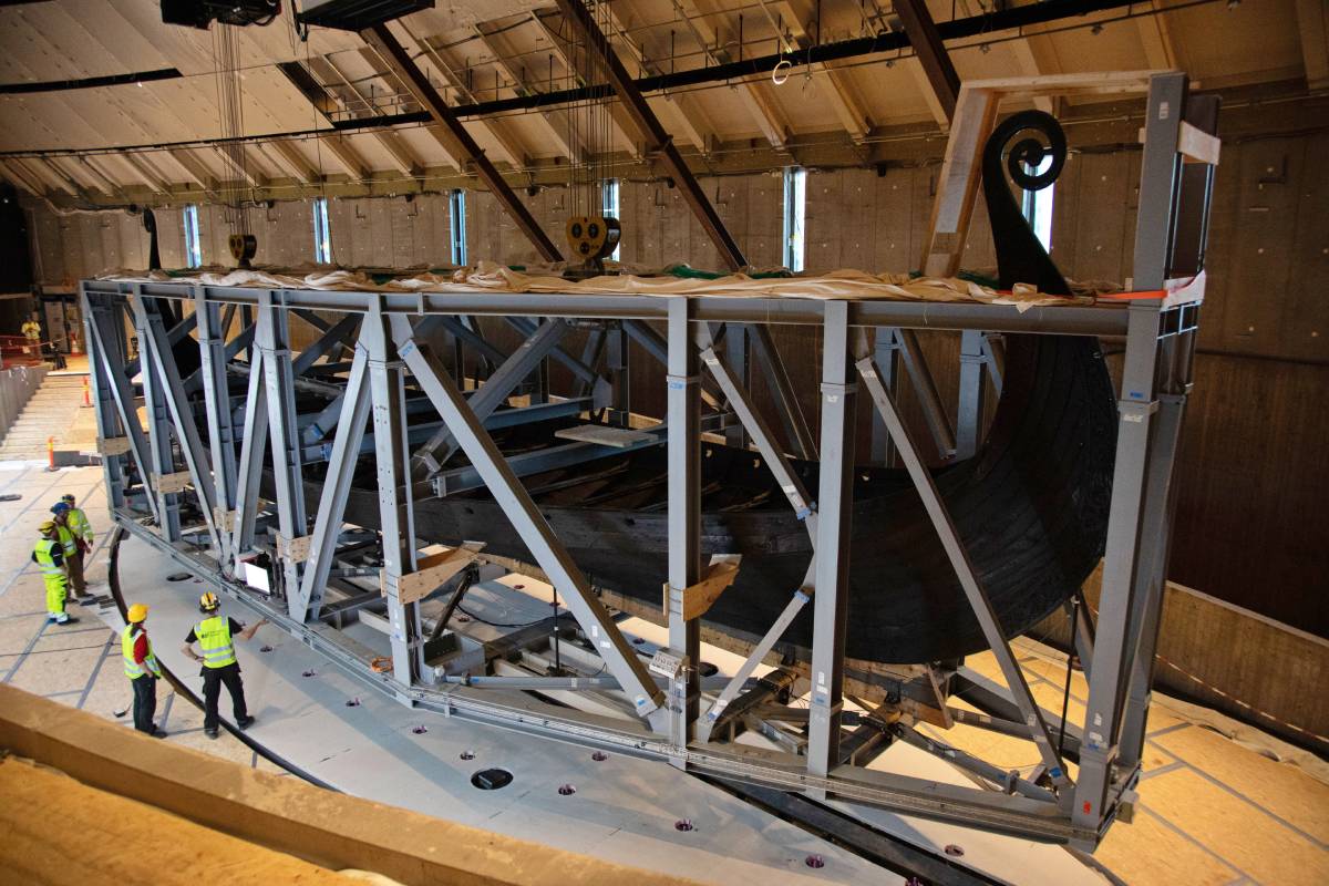 The Oseberg Viking ship has been successfully relocated to its new home at the Museum of the Viking Age in Oslo.