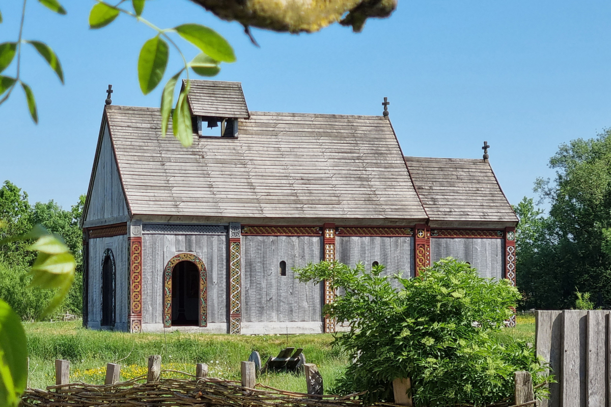 The second stage of Ribe VikingeCenter's major historical project has concluded with the intricate interior design of Denmark's first-ever Christian church.