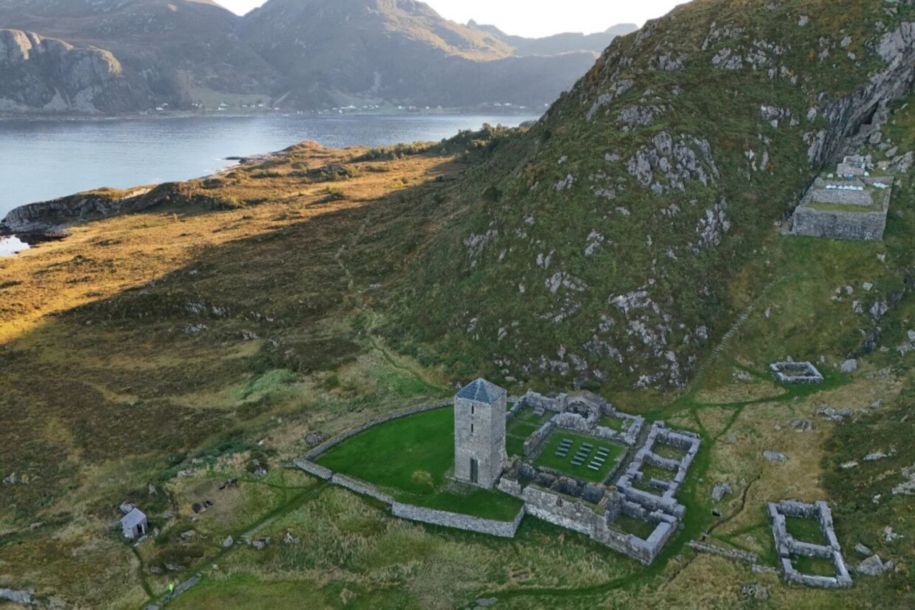 Selja Monastery. Photo: Regin Meyer, NIKU.